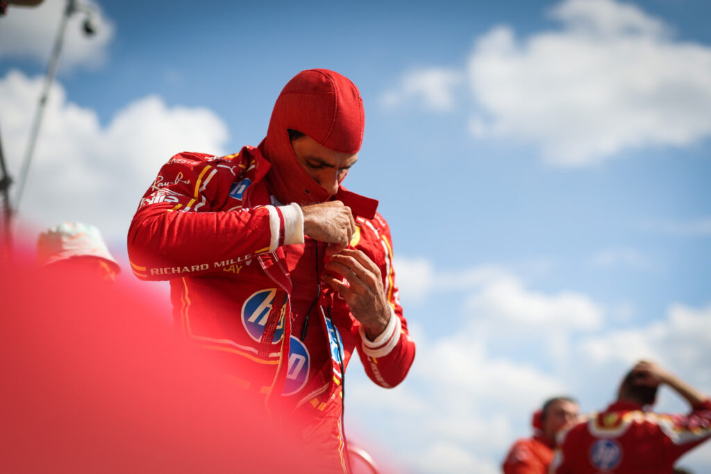 sainz ferrari hamilton