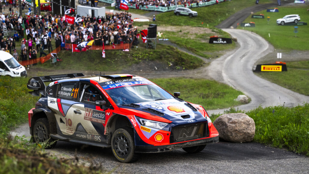 Thierry Neuville Ogier Rally Finlandia