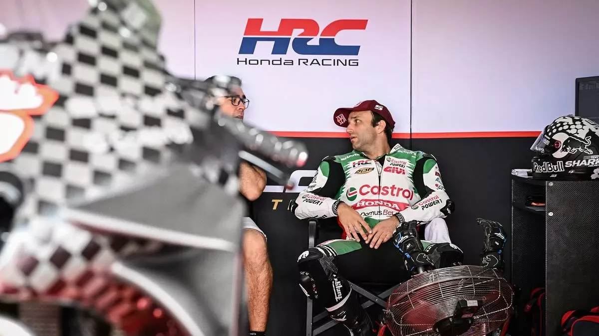 Johann Zarco nel box LCR Honda MotoGP