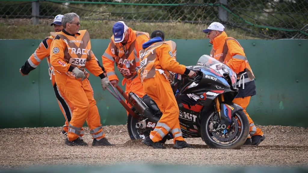 SBK Razgatlioglu incidente Francia 2024